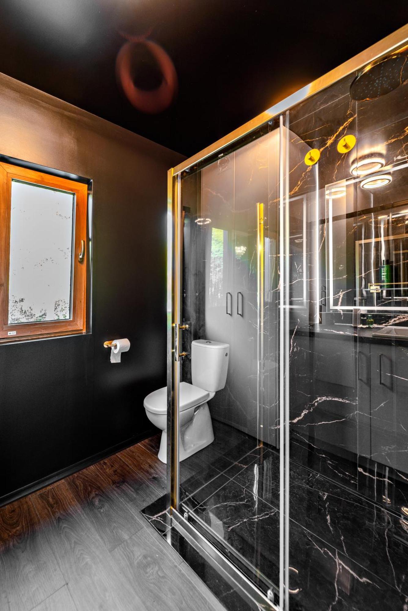 Apartment Royalrelax W Lesie Z Jacuzzi, Kinem Domowym 88' - Bialystok